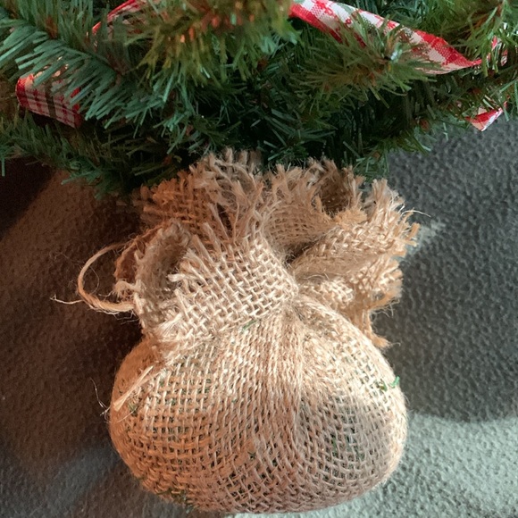 Set of 2 decorative faux Christmas trees with plaid ribbon and burlap base. 17” - Picture 4 of 6